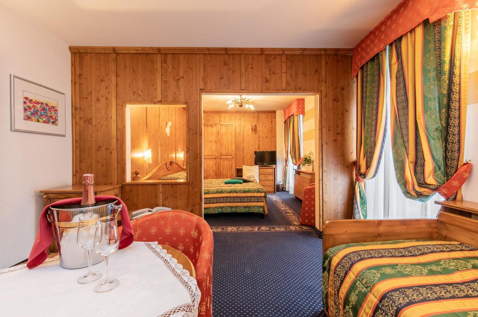 G. Hotel Des Alpes San Martino Di Castrozza Exterior foto